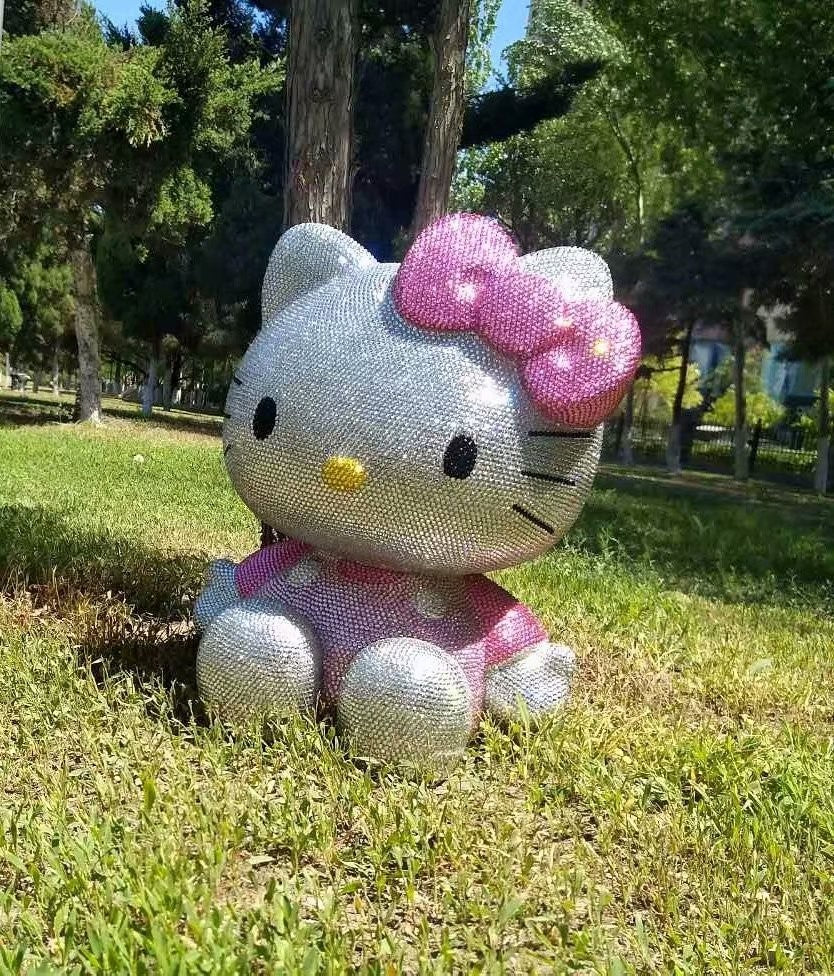 Hello Kitty Rhinestone Money Bank (31cm)